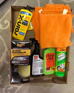 lot 385 image: Car Cleaning Lot