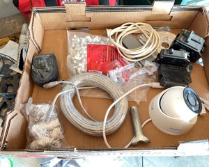 lot 451 image: ElectricalSecurity Camera
