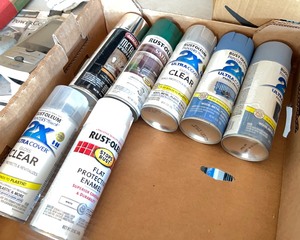 lot 448 image: Spray Paint