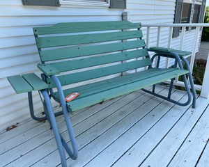 lot 98 image: Porch Swing