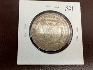 lot 39 image: 1921 SILVER MORGAN DOLLAR