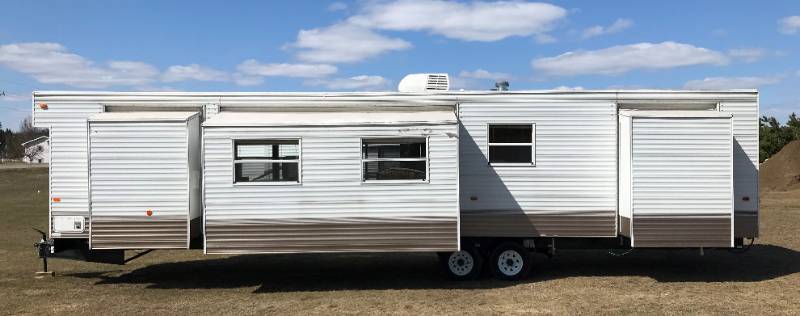 lot 2 image: 2008 Breckenridge Park Model