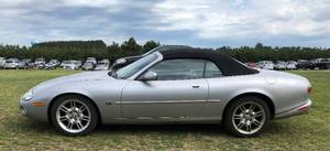 lot 3 image: 2001 Jaguar XK8 Convertible