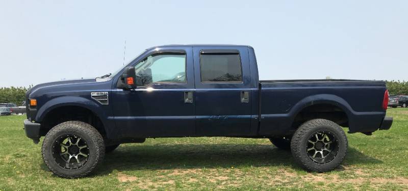 lot 3 image: 2010 Ford F250 Super Duty 4x4