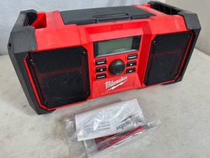 lot 4 image: Brand New Milwaukee M18 18-Volt Lithium-Ion Cordless Jobsite Radio