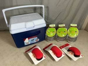 lot 42 image: New Cooler, Food Storage, Sponges