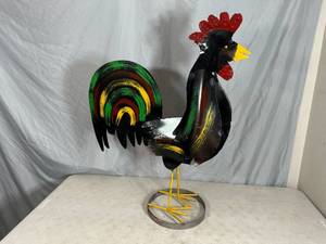 lot 64 image: Handmade Recycled Metal Large Chicken  Rooster
