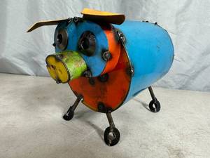 lot 101 image: New Handmade Recycled Metal Pig with Curly Q Tail