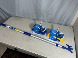 lot 146 image: New Telescoping Wash Brush  Boat Hook