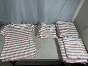 lot 177 image: 19 New T-Shirts - Assorted Sizes