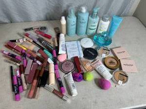 lot 196 image: Britney Spears Perfume, Makeup, and More