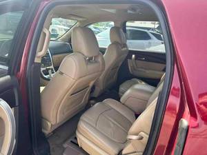 lot 5 image: 2010 GMC Acadia