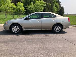 lot 11G image: 2008 Mitsubishi Galant ES