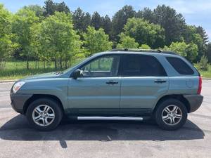 lot 10C image: 2007 Kia Sportage LX