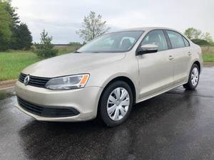 lot 4 image: 2014 Volkswagen Jetta SE PZEV