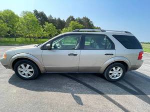 lot 18 image: 2005 Ford Freestyle SE - AWD - 2 OWNERS