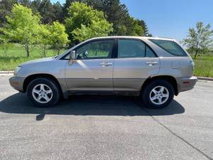lot 4A image: 2001 Lexus RX 300 - AWD