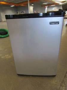 lot 111 image: Magic Chef 2.6 cu. ft. Mini Fridge in Stainless Look, ENERGY STAR (DENTED ON SIDE OF DOOR & ON RIGHT SIDE)
