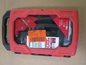 lot 216 image: Arrow 1-Handed Swivel Riveter Kit (OPEN)