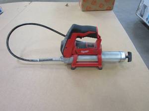 lot 223 image: Milwaukee M12 12V Lithium-Ion Cordless Grease Gun (Tool-Only) (OUT OF PACKAGING, SLIGHTLY USED)
