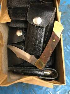 lot 2 image: 2 DOZEN 3 FOLD UP KNIVES
