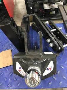 lot 22 image: ASSORTED HITCH PARTS