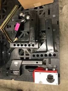 lot 28 image: ASSORTED CAMPERTRAILER HITCH PARTS