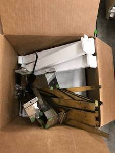 lot 42 image: ASSORTED SHELVING BRACKETSARMS