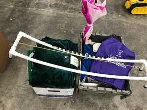 lot 92 image: TABLE CLOTHS, BLANKETS, AND DRAW STRING BAGS