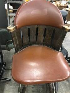 lot 95 image: 70S STYLE BAR HEIGHT CHAIR