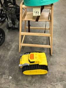 lot 99 image: HIGH CHAIRBOOSTER SEAT AND TRUCK