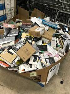 lot 151 image: X-LARGE BOX OF PHONE ACCESSORIES