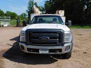 lot 1 image: 2012 Ford F550 Service Truck with Crane