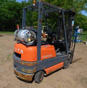 lot 4A image: 1997 Toyota 3000lb  LP Forklift