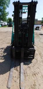 lot 9 image: 1995 Mitsubishi FBC25 Electric Forklift