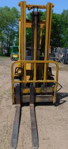lot 12 image: 1976 Allis Chalmers FP50-24 Forklift