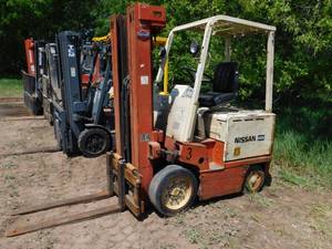 lot 17 image: Nissan CYB02 Electric Forklift