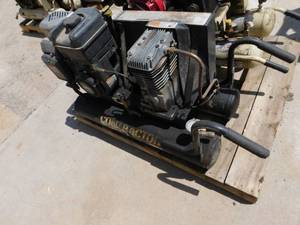 lot 26 image: Contractor Gas Compressor