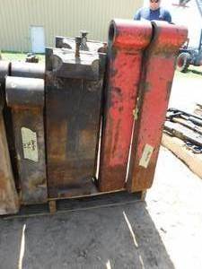 lot 53 image: 3 - Sets of Forklift Forks