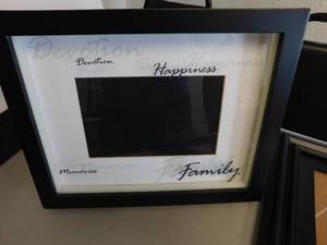 lot 76 image: 4 - Picture Frames