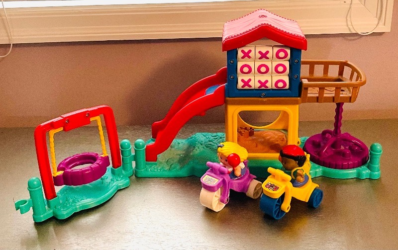 1992 Fisher Price Little People Fun Park Toy Play Set Complete - toys &  games - by owner - sale - craigslist