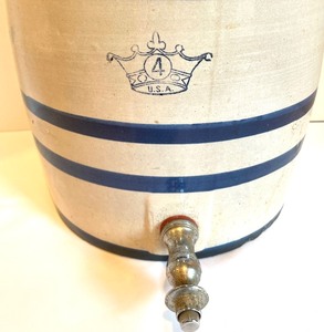 lot 77 image: Vintage Blue Crown 4 Gallon Water Crock