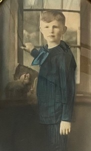lot 126 image: Vintage Curved Glass Framed Photograph