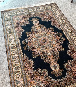 lot 89 image: Vintage Distinctive Atlas Halilari Turkish Area Rug
