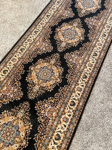 lot 121 image: Atlas Halilari Turkish Carpet Runner