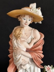 lot 15 image: Armani Giuseppe Babys Love Figurine