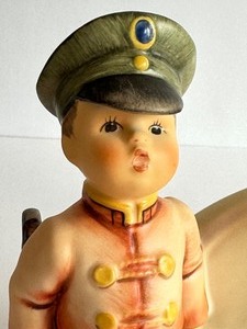 lot 49 image: Hummel Solider Boy Plaque 50th Anniversary U.S. Military - Limited Edition- Signed by the Artist