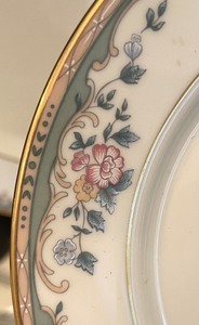 lot 139 image: Lenox American Home Collection Spring Vista China Service for Two