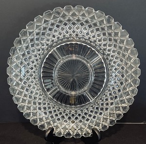 lot 143 image: Stunning Crystal and Clear Glass Serving Pieces