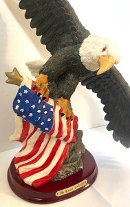 lot 298 image: The Crosa Collection Resin Eagle Sculpture